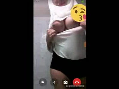 عرض كام جدى بتلعب فى البزوز وجسم هايج منيوكه اوى video