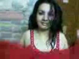 شرموطة مصرية لابسة قميص نوم احمر شفاف video