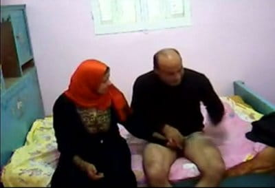 شرموطه جوزها مش مدلعها تتصل بيه يروحلها شقتها تكيفه نيك واهات دلع video