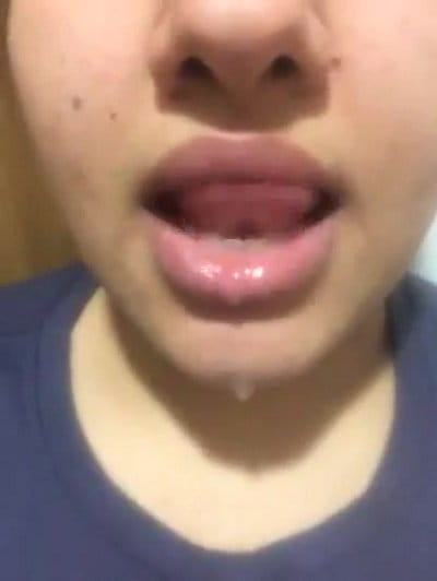 متناكة عاوزة زوبر في بؤها وبزازها روووعة نااار video