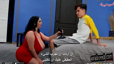 شاب صغير ينيك طيز صديقة امه المربربة مترجم video